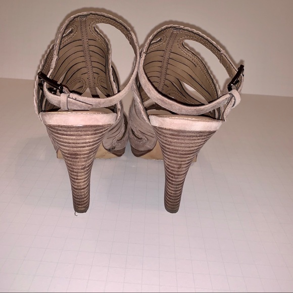 VINCE CAMUTO Janil Suede Stacked Heel Sandals - Picture 4 of 7